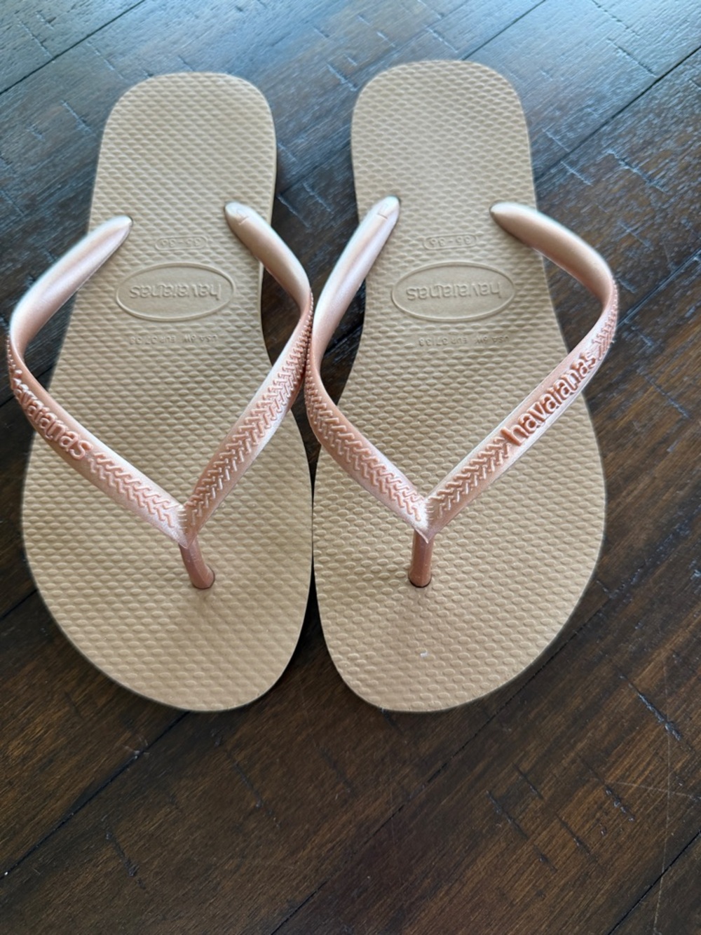 Havaianas Flip Flops with Rose Metallic Straps Size 6 (35-36) - Picture 2 of 5